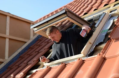 Pose de fenêtres de toit Velux à Corrobert